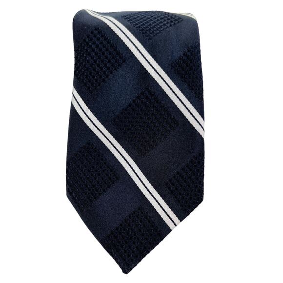 Arrow Textured Diagonal Stripe Men's Tie Navy & White 53" - Picture 12 of 12